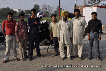 An einer Tankstelle nach Phagwara